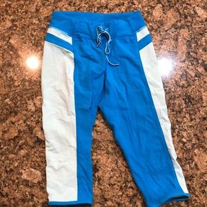 Lululemon heat it up crop size 4